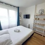Le Petit - Parking Gratuit - 6min Hippodrome - 7min Universite - Wifi * Lons