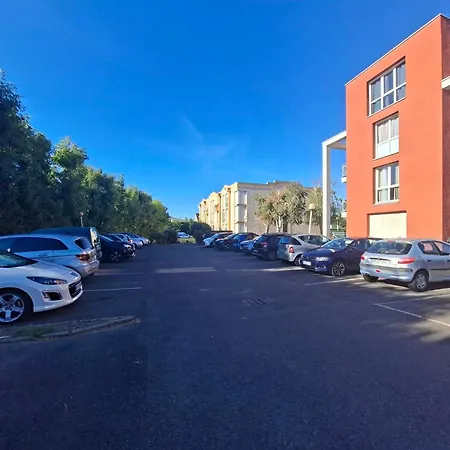 Le Petit - Parking Gratuit - 6min Hippodrome - 7min Universite - Wifi