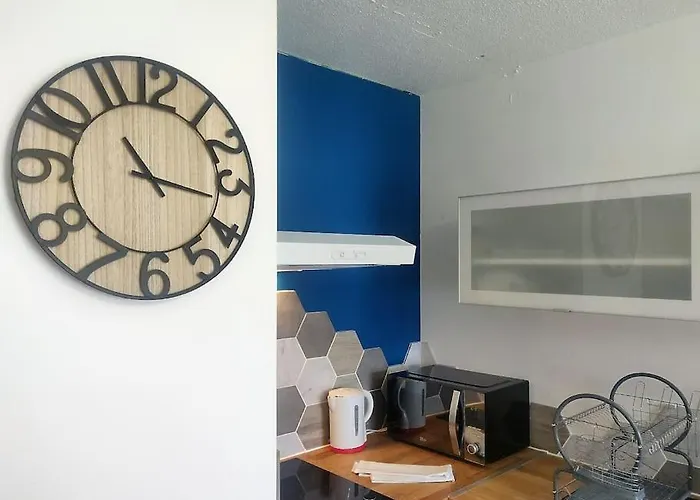 Le Petit - Parking Gratuit - 6min Hippodrome - 7min Universite - Wifi Appartement Lons