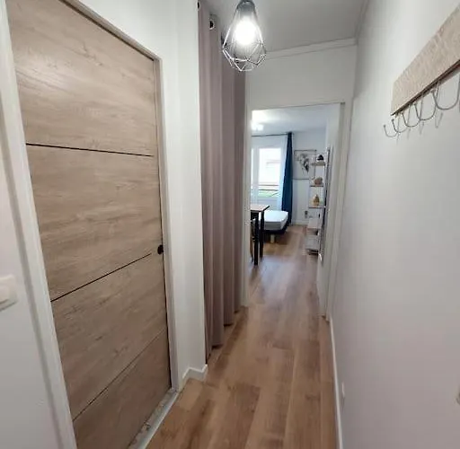 Le Petit - Parking Gratuit - 6min Hippodrome - 7min Universite - Wifi *